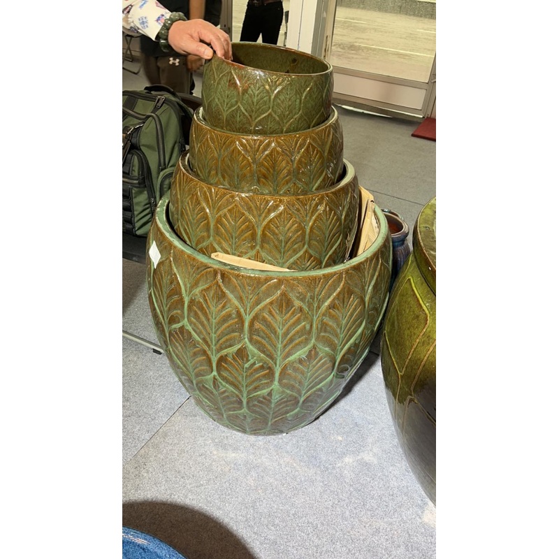 Set of 4 Glazed Ceramic Pots with Leaf Design – Modern Round Planters in Rain Green & Copper Chun