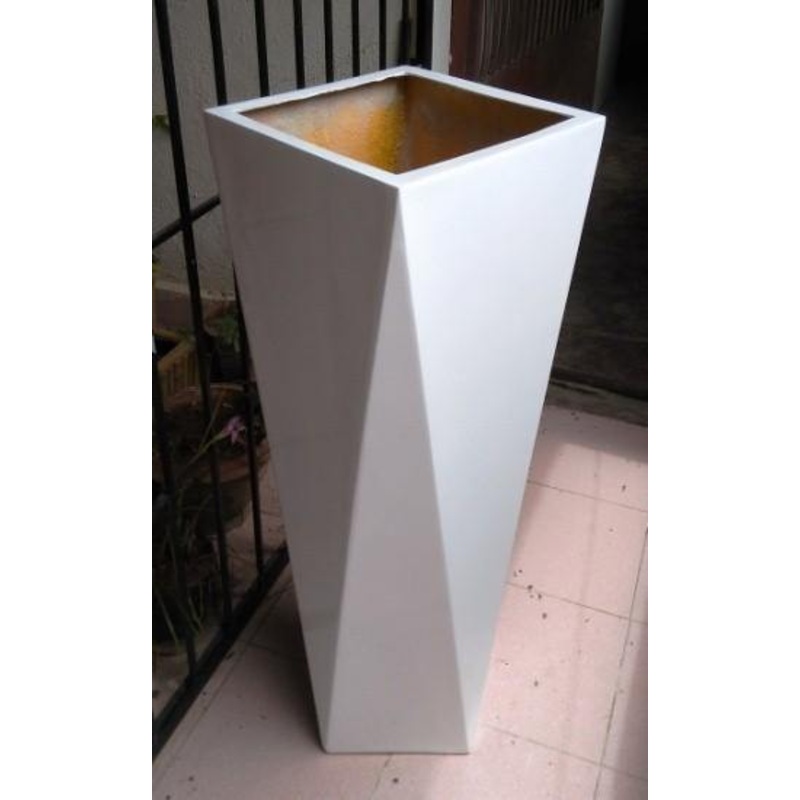 Bellis Square  Fiber Planter