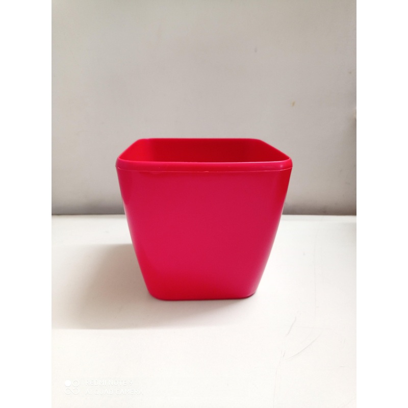14 cm Red Paris Square Pot