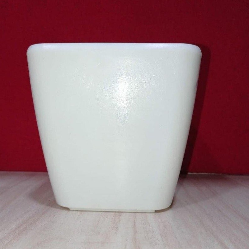 14 cm White Paris Square Pot